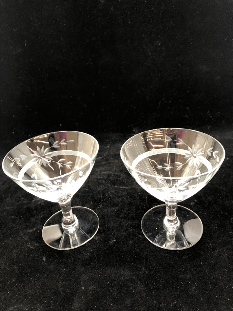 2 FLORAL ETCHED MARTINI GLASSES.