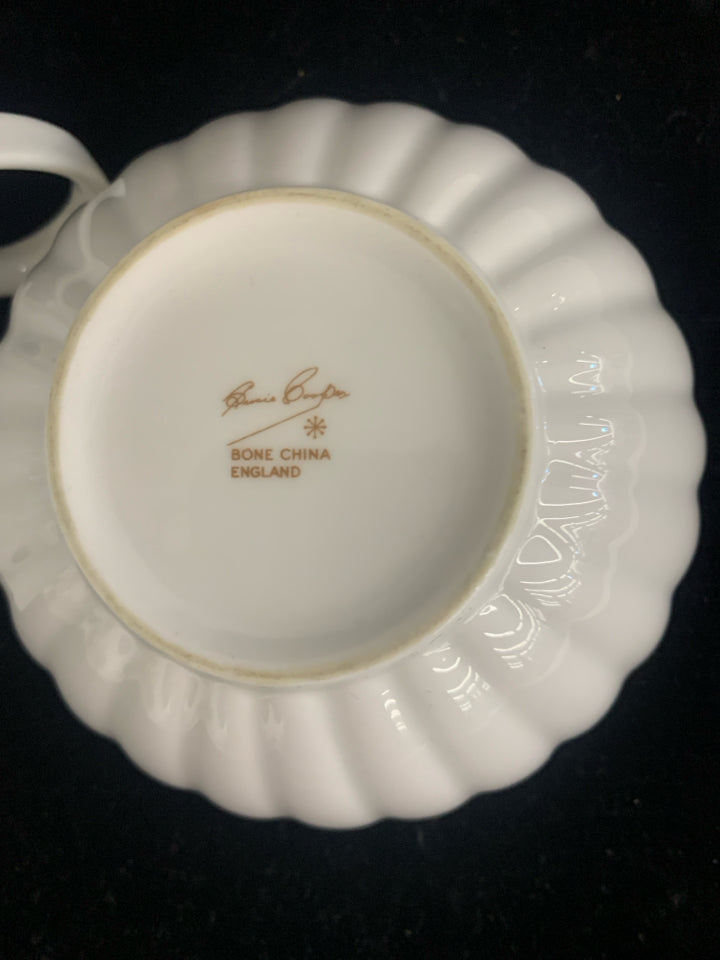 2PC VTG SUGAR AND CREAMER SET W YELLOW INSIDE.