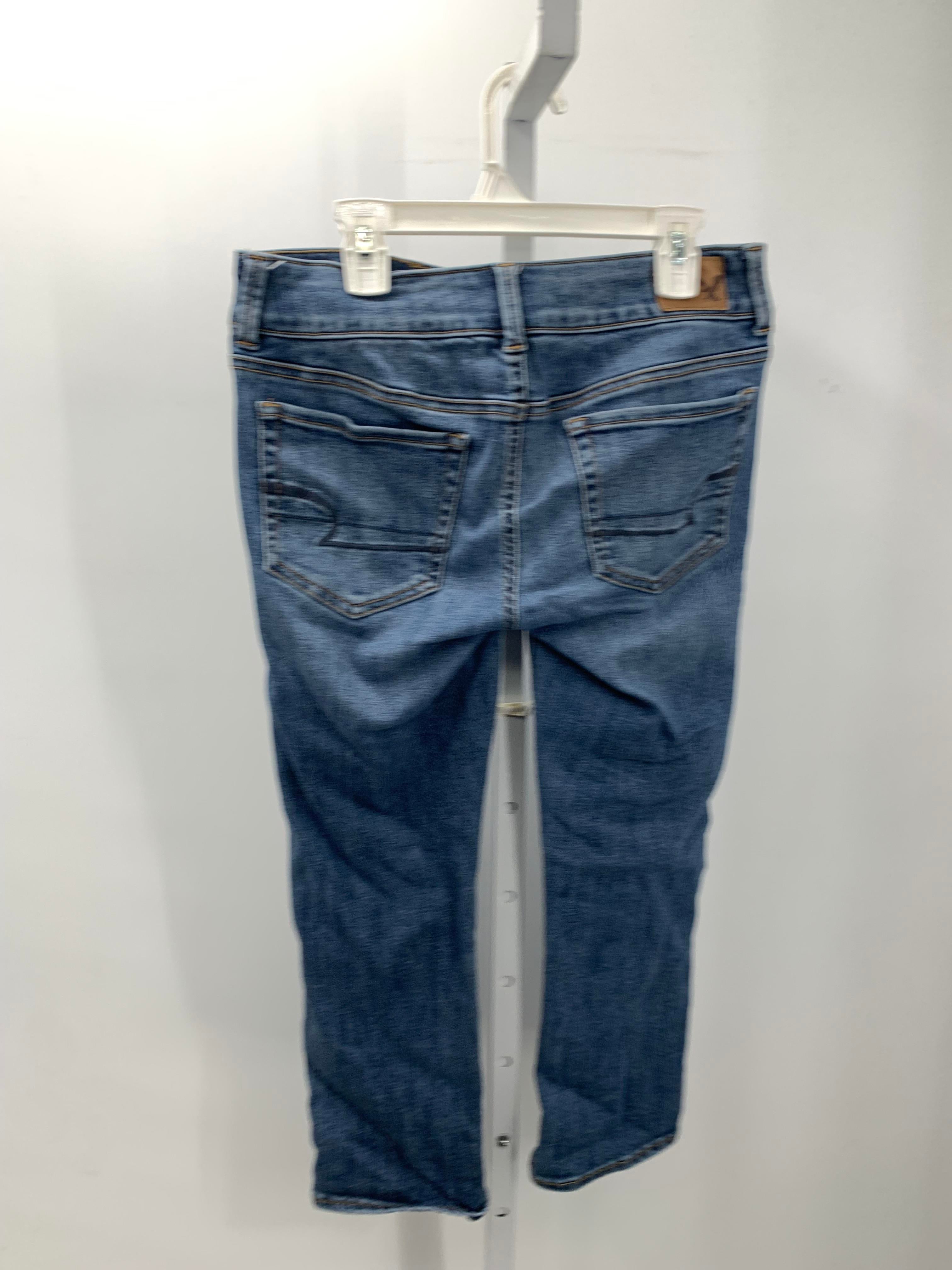American Eagle Size 4 Short Juniors Cropped