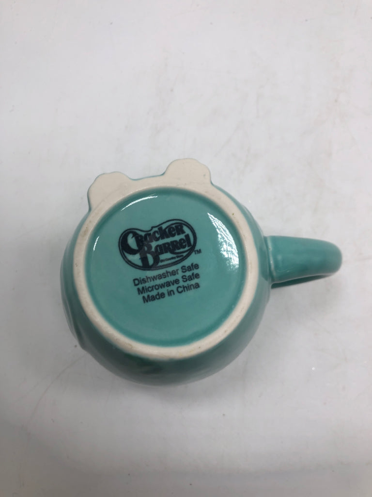 EMBOSSED OWL MUG.