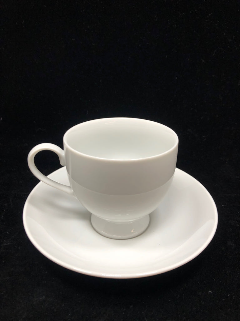 WHITE MIKASA TEA CUP W/SAUCER.