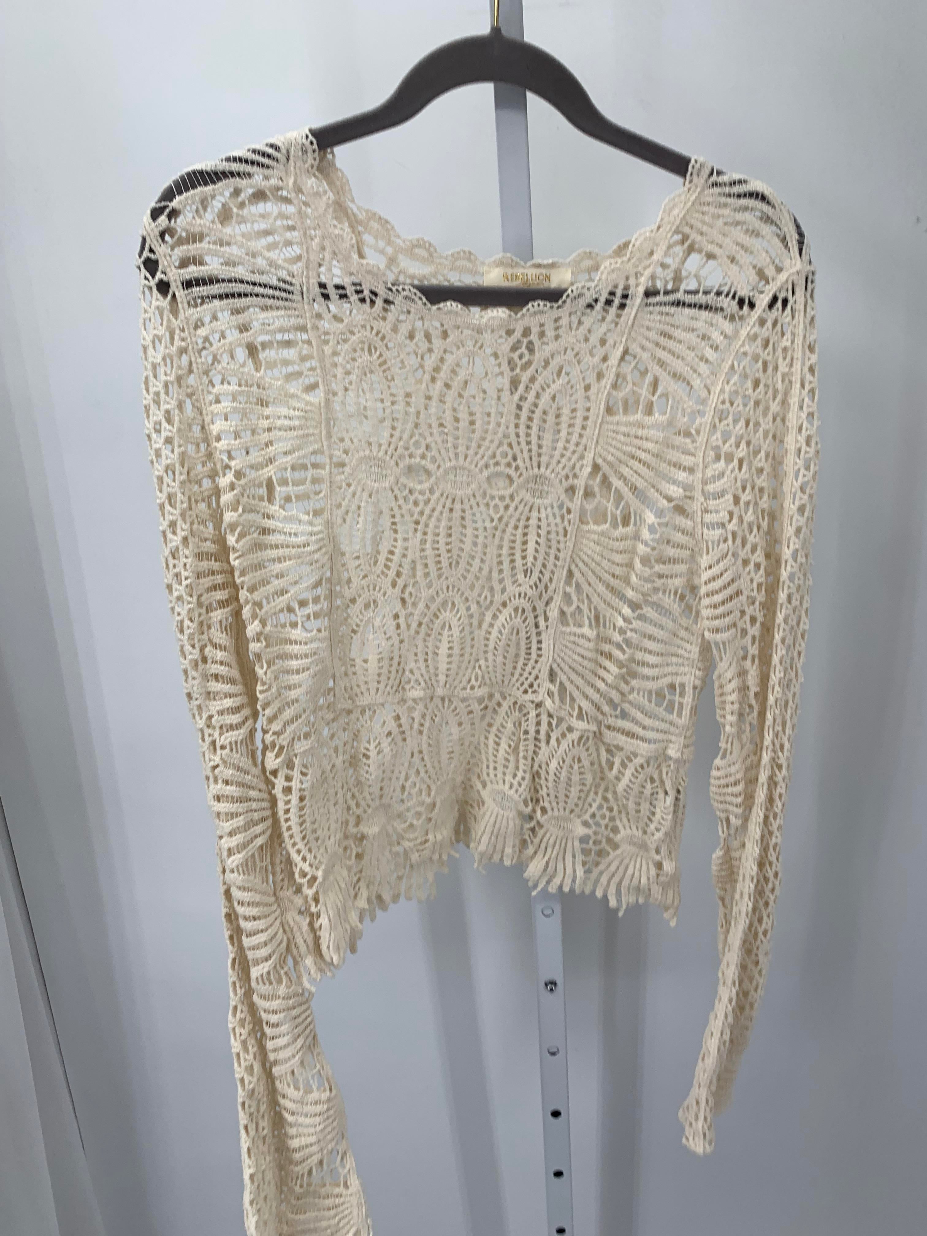 Size Medium Juniors Long Sleeve Sweater