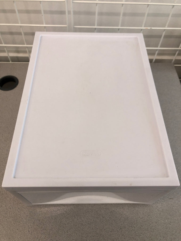 SM STERILITE DRAWER.