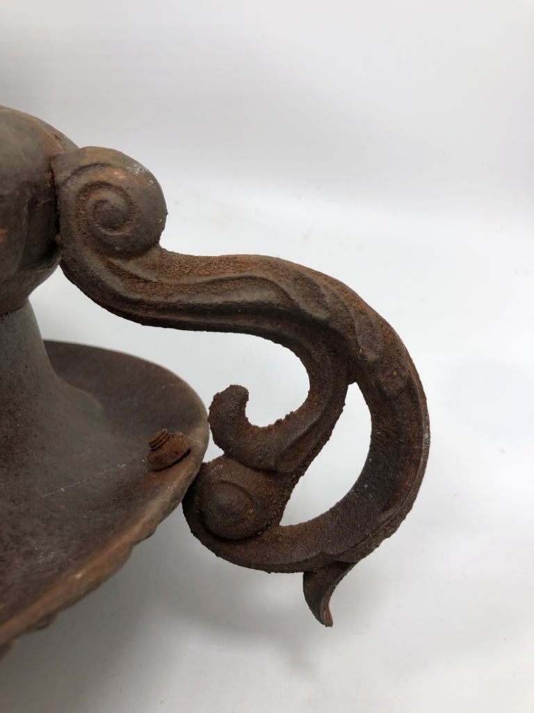 VINTAGE HEAVY METAL URN-STYLE PLANTER.