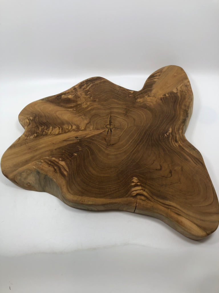 TEAK WOOD SLAB ACCENT TABLE PIECE.
