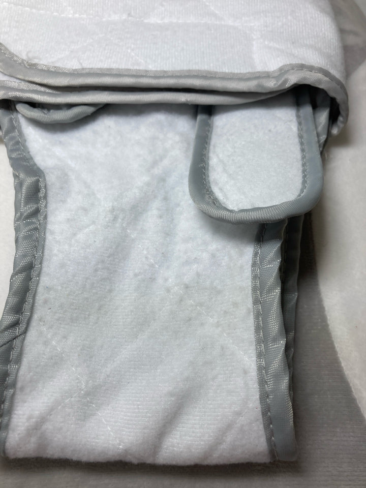 Babocush Newborn Comfort Cushion *Minor Marks