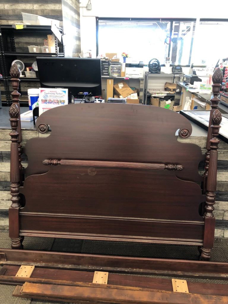 MAHOGANY FOUR POSTER FULL BED FRAME W/PINEAPPLE FINIALS.