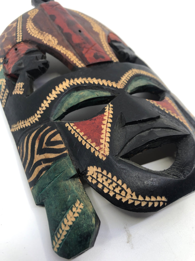 CARVED COLORED WOOD TRIBAL WEEDING/FRIENDSHIP MASK.