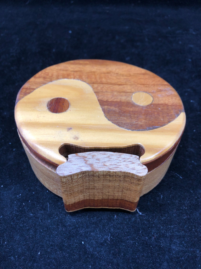 WOOD YING YANG PUZZLE BOX.