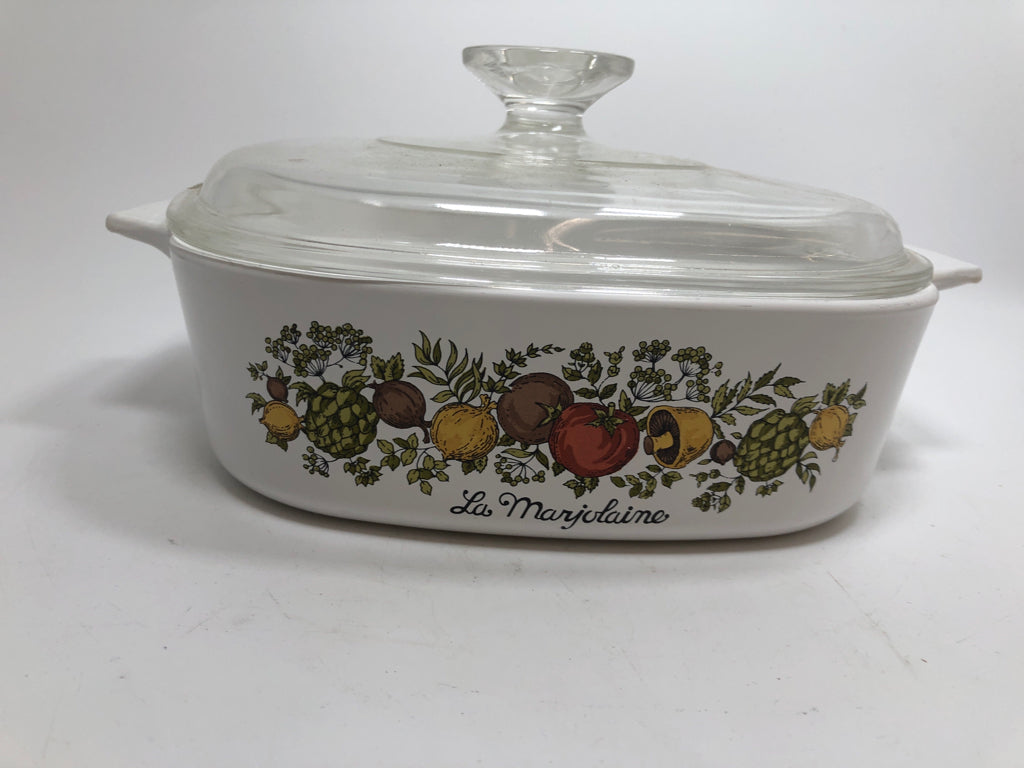 CASSEROLE DISH W/LID.