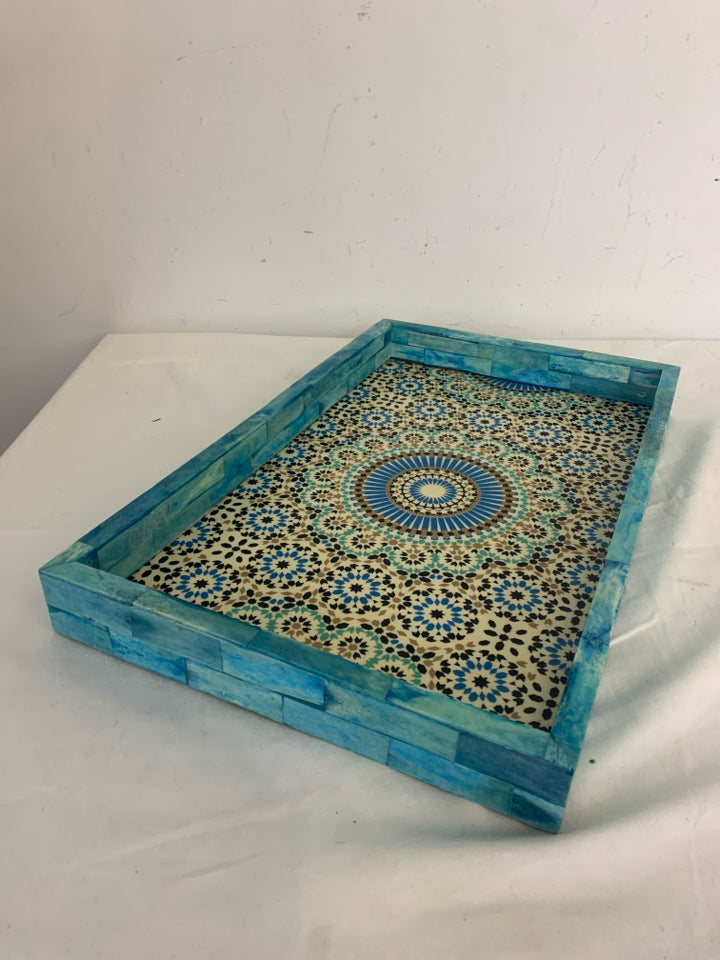 WOODEN MEDALLION DESIGN TEAL AND BLUE TRAY.