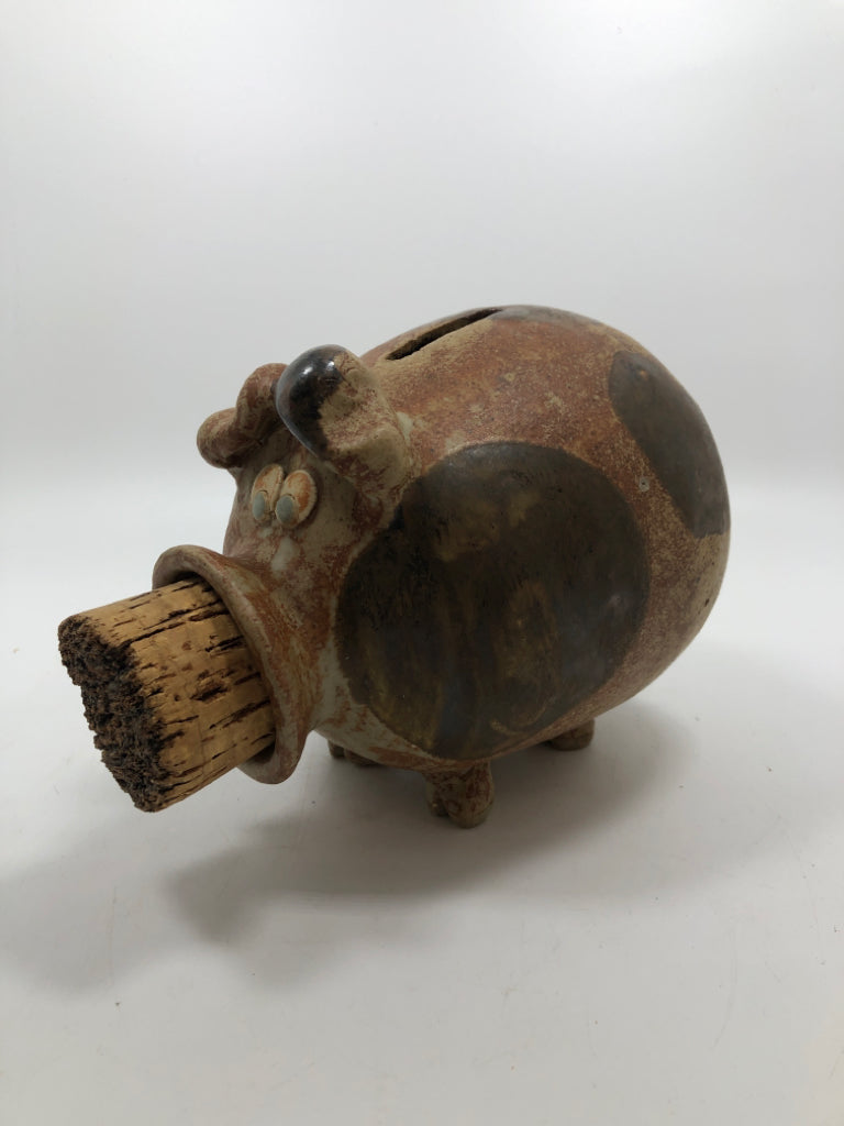 POTTERY PIGGY BANK.