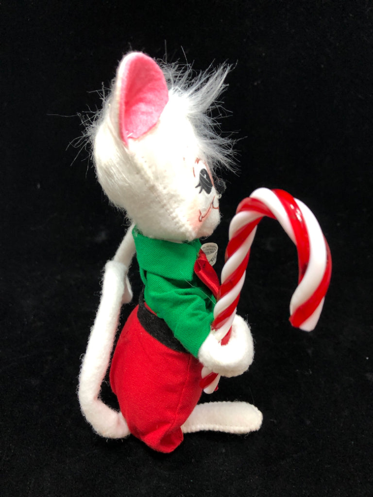 ANNALEE WHITE MOUSE BOY W/ CANDY CANE.