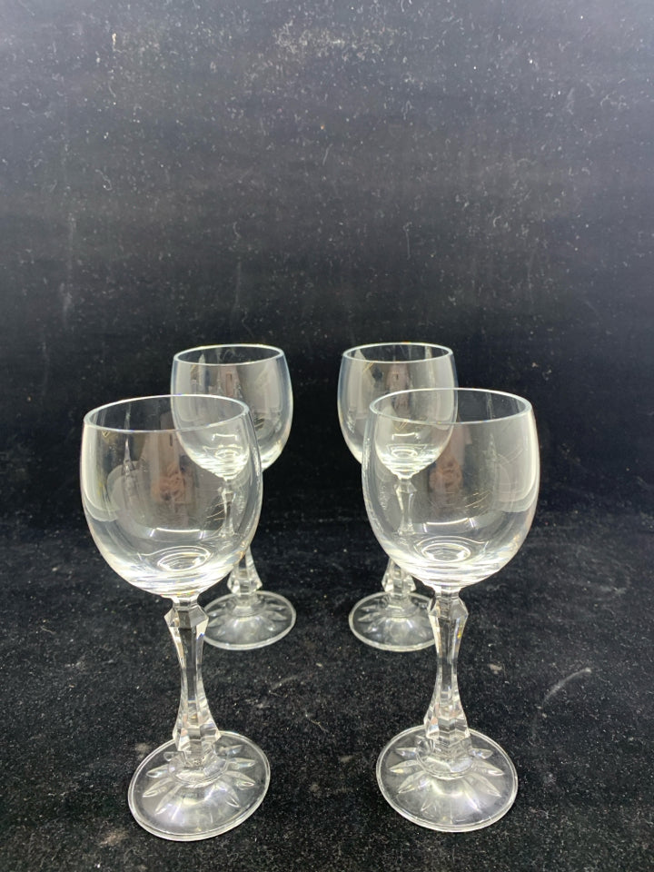 4 SHORT CORDIAL GLASSES.