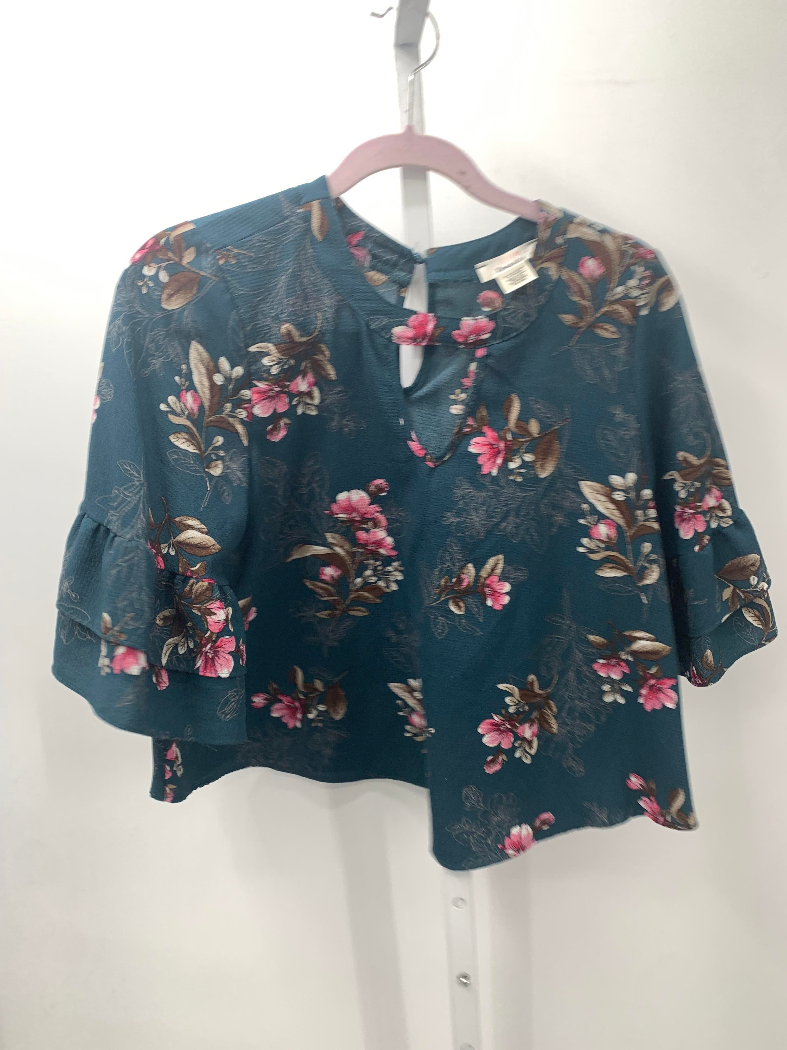 Size Small Juniors Short Sleeve Shirt