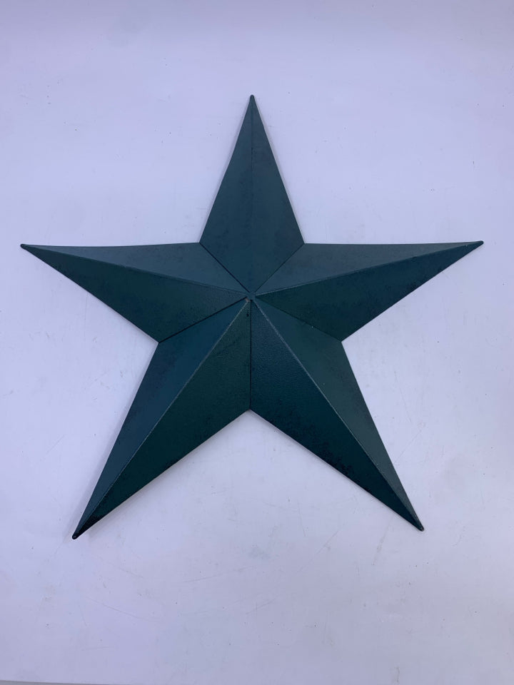 GREEN METAL STAR.