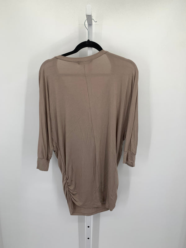 Size Medium Misses 3/4 Sleeve Shirt