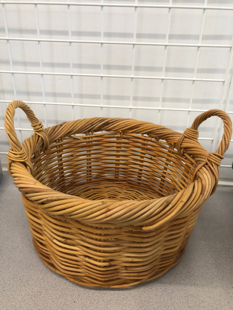 WOVEN WICKER BASKET W/2 HANDLES.