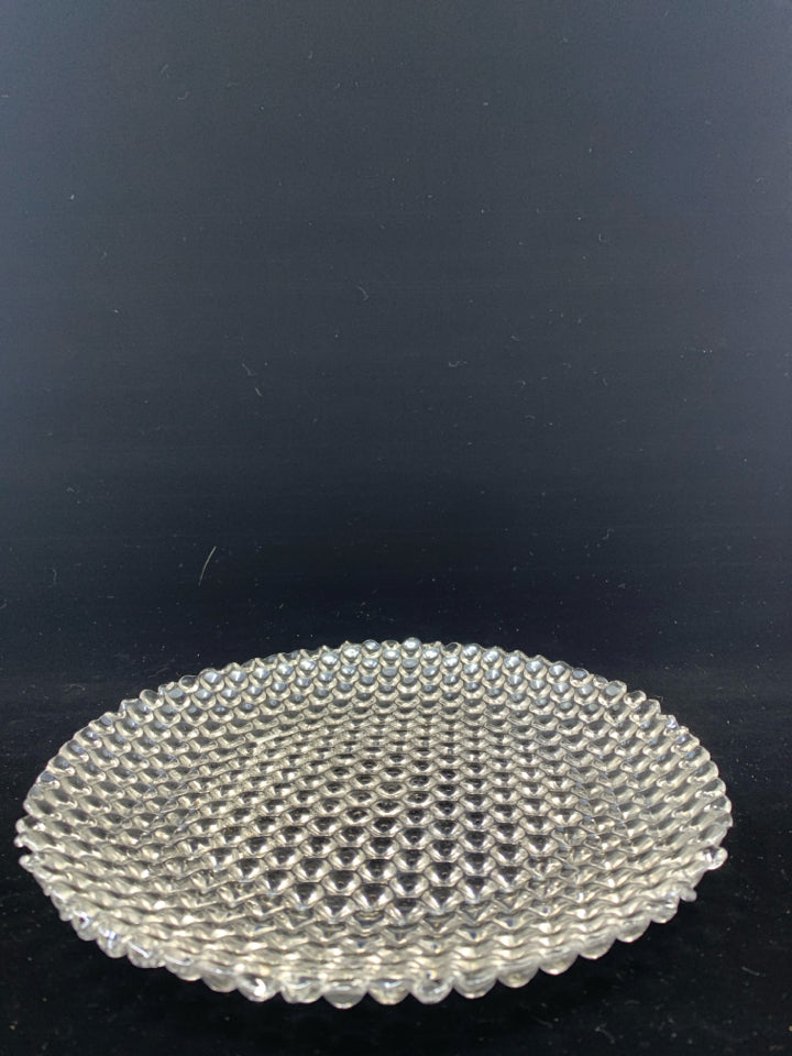 BUBBLE TEXTURED SERVING PLATE.