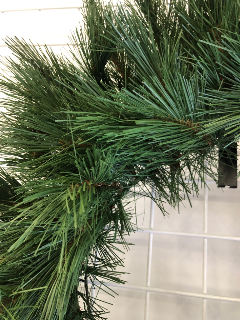 PINE WREATH W RED BOW.