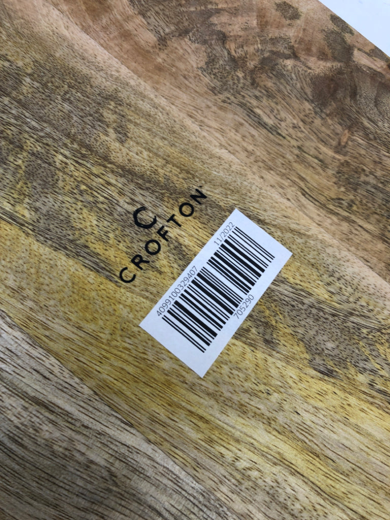 STAG DEER CUTTING BOARD.