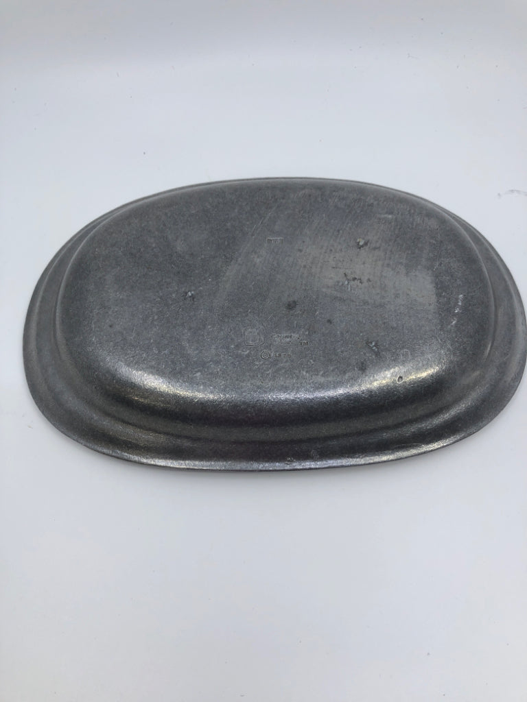 VTG OVAL SILVER METAL SERVER.