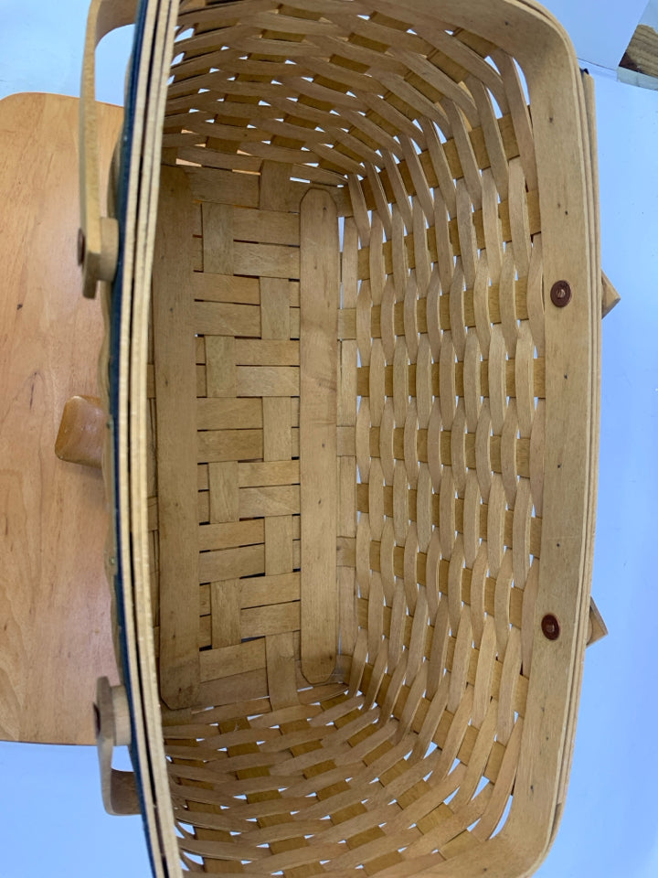 2003 COLLECTOR'S CLUB RECTANGLE W/ LID.