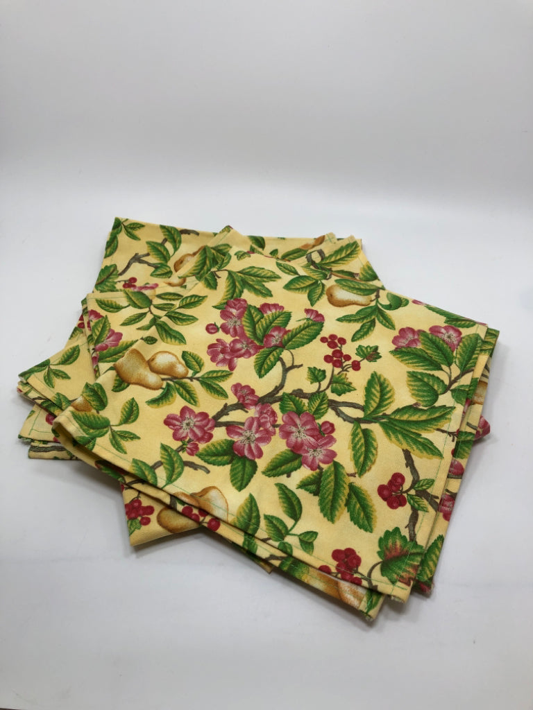 4PC YELLOW FRUIT NAPKINS.