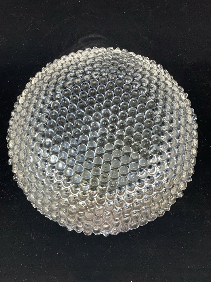 BUBBLE TEXTURED SERVING PLATE.