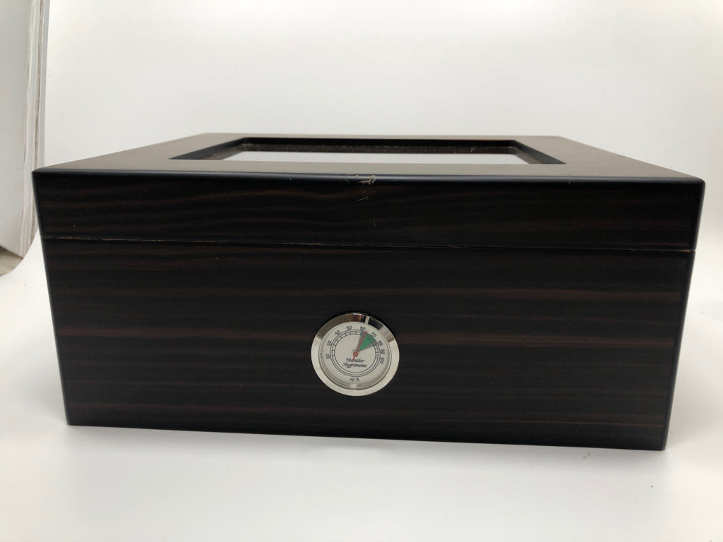 DK BROWN DESKTOP CIGAR HUMIDOR.