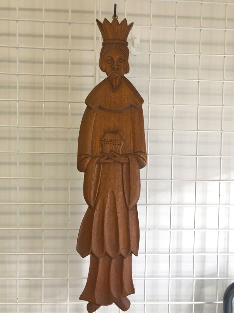 WOOD WISE MAN WALL HANGING.