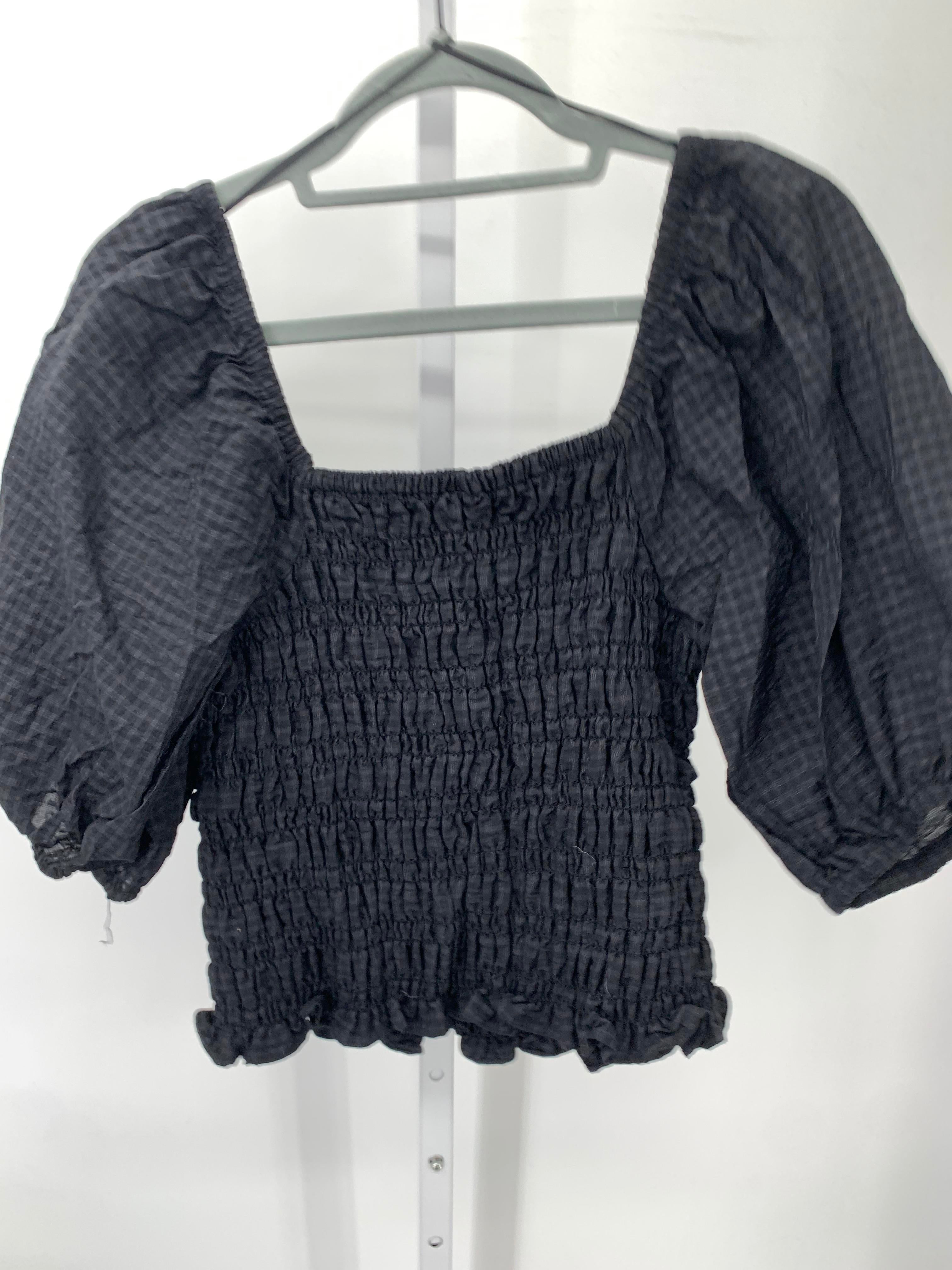 Old Navy Size Medium Misses Short Sleeve Shirt