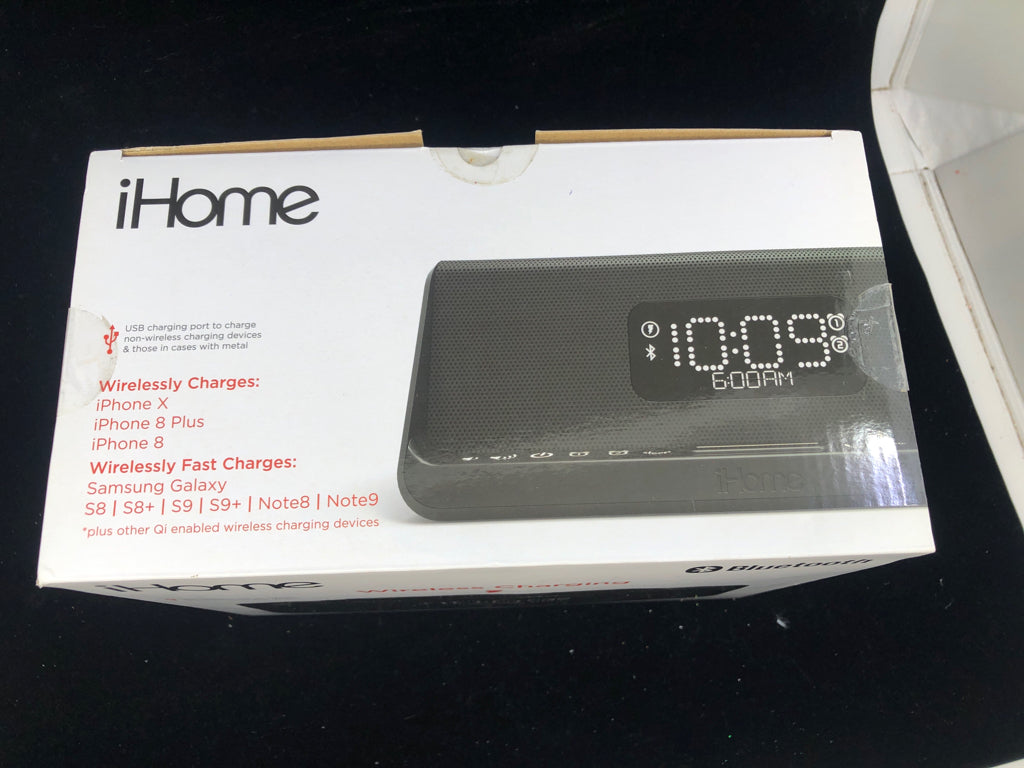 NIB IHOME WIRELESS CHARGING ALARM CLOCK