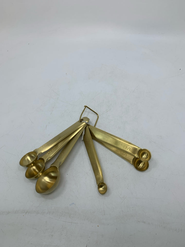GOLD METAL 6PC MEASURING SPOONS SET.