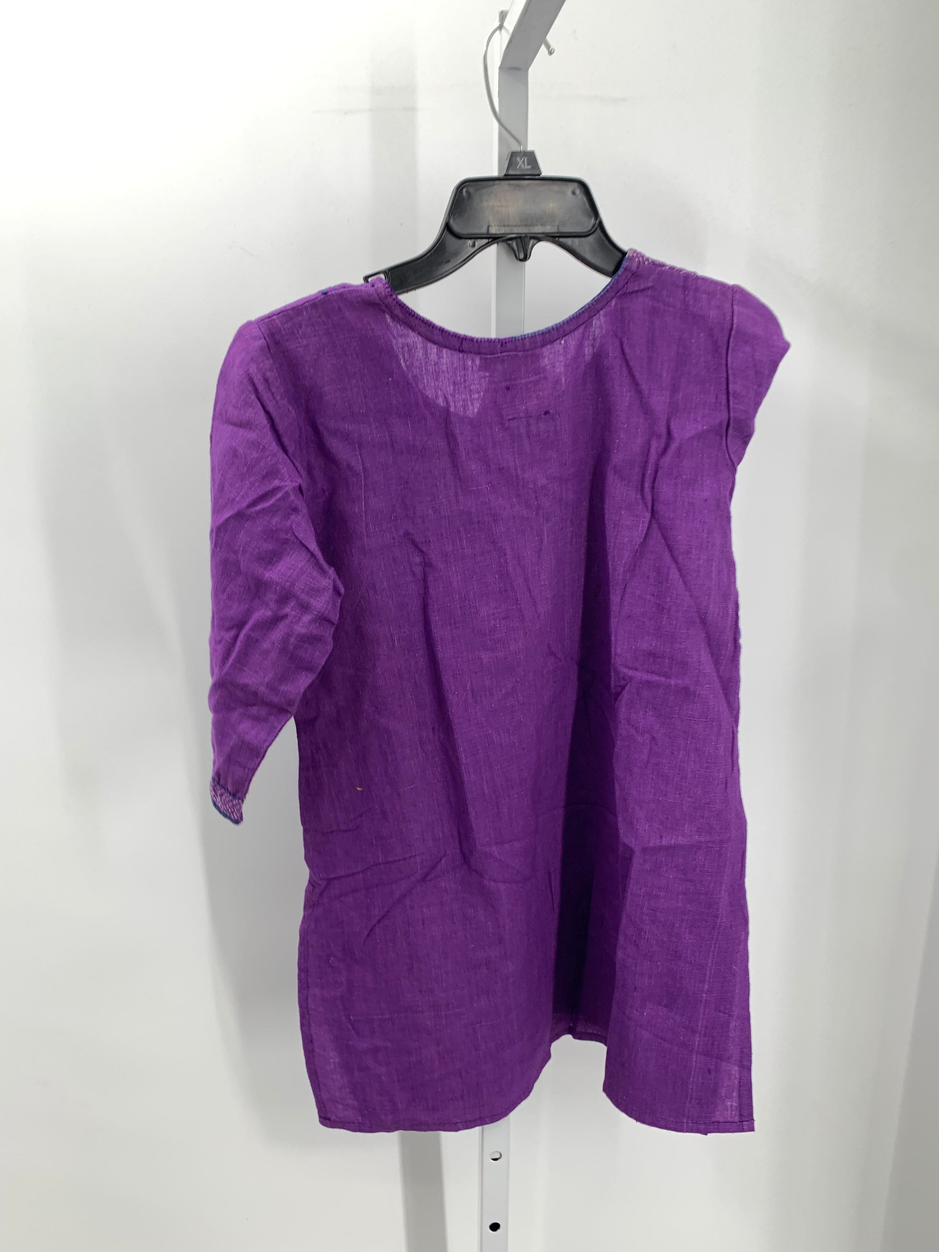 Size Small Misses Short Sleeve Shirt