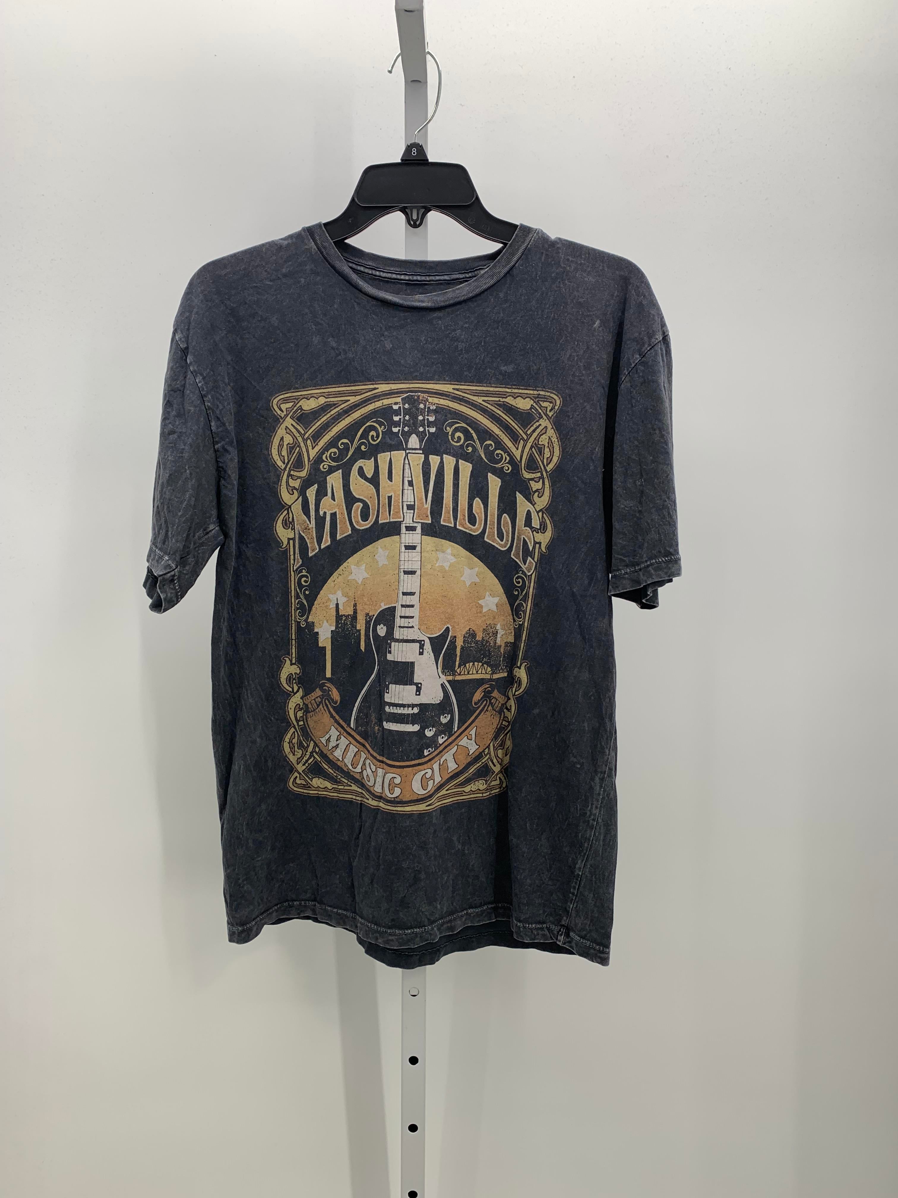 Size Medium Misses Short Sleeve Shirt