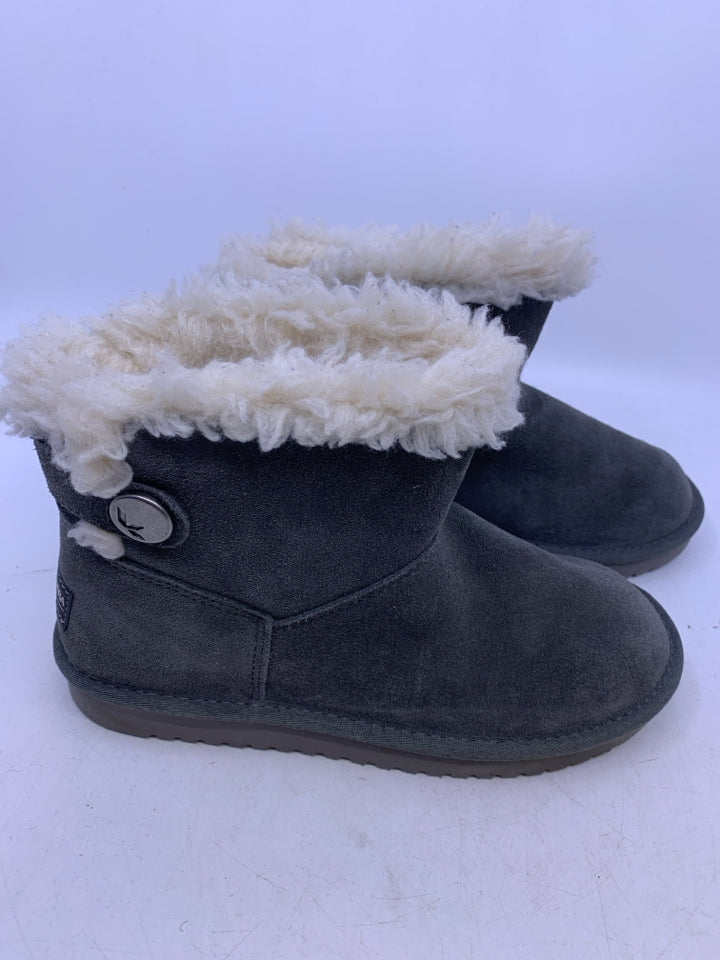 UGG L Shoe Size 6 Boots