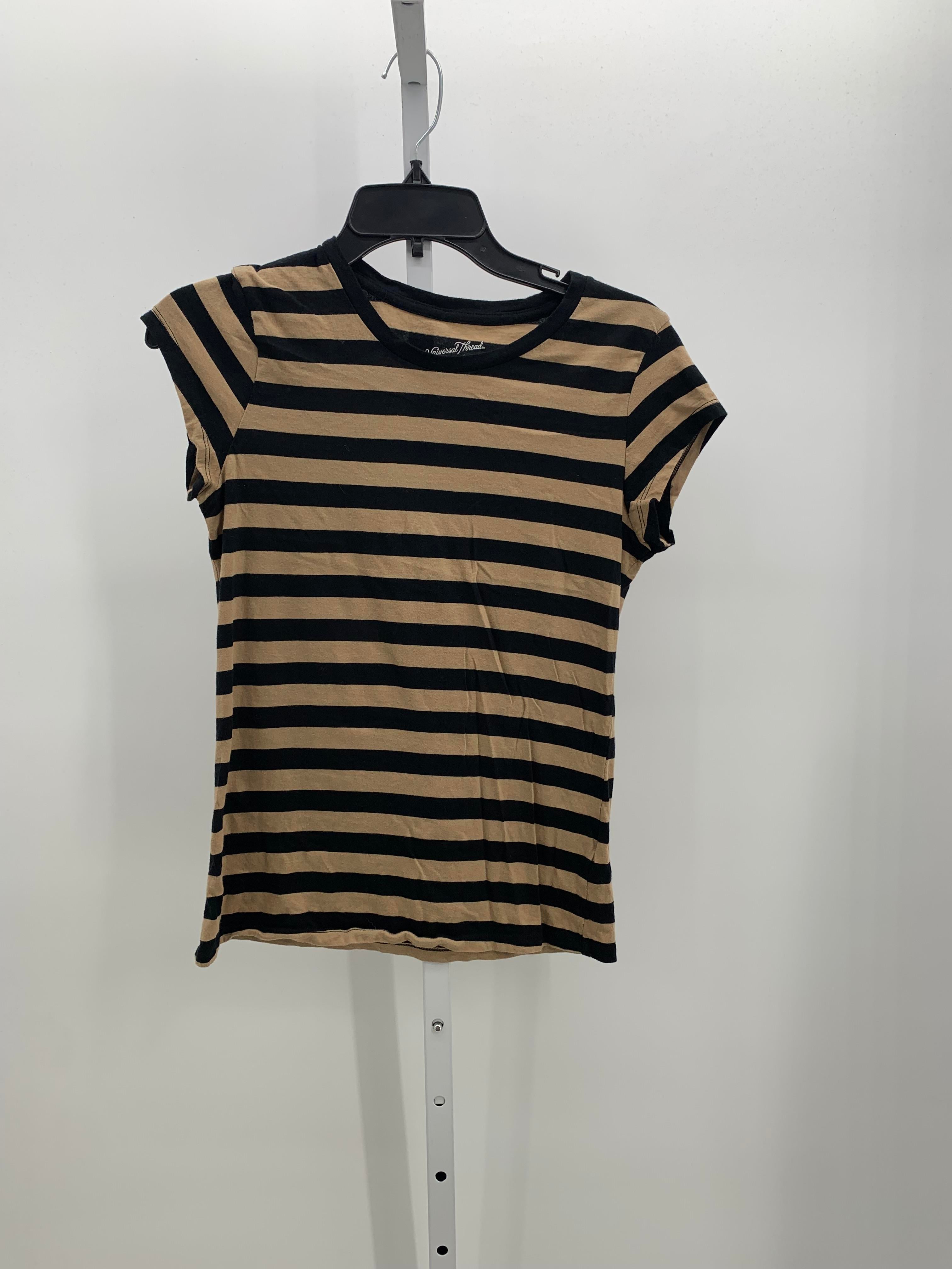 Universal Thread Size Small Misses Short Sleeve Shirt