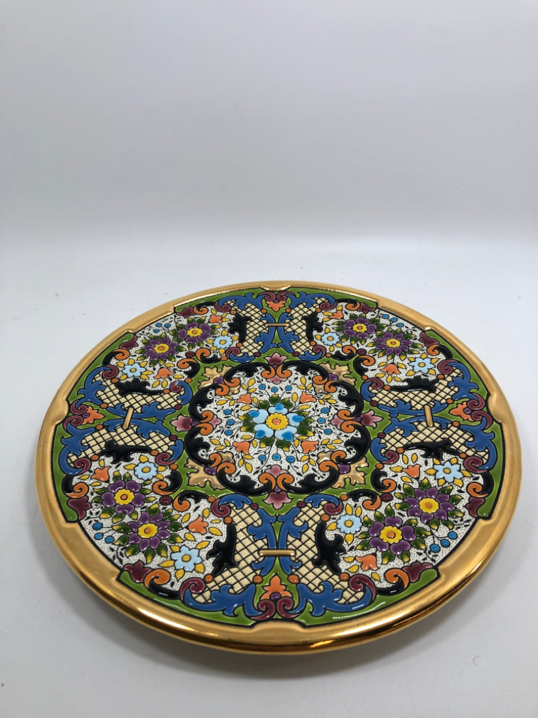 COLORFUL GOLD-DETAILED PLATE DECOR - HAND MADE IN MEXICO.