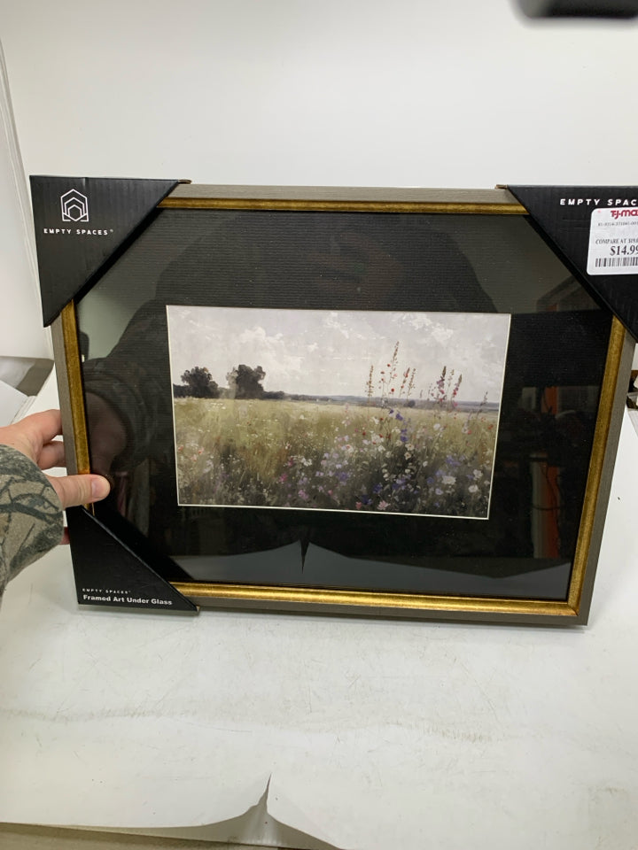 NIP ABSTRACT FLOWER FIELD IN GOLD/GREY FRAME.