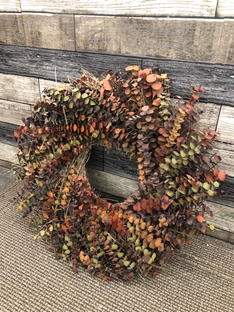 DRK DRIED LEAVES WREATH.