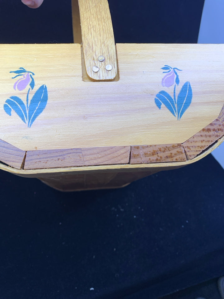HEAVY DUTY WOOD BASKET W TULIPS.