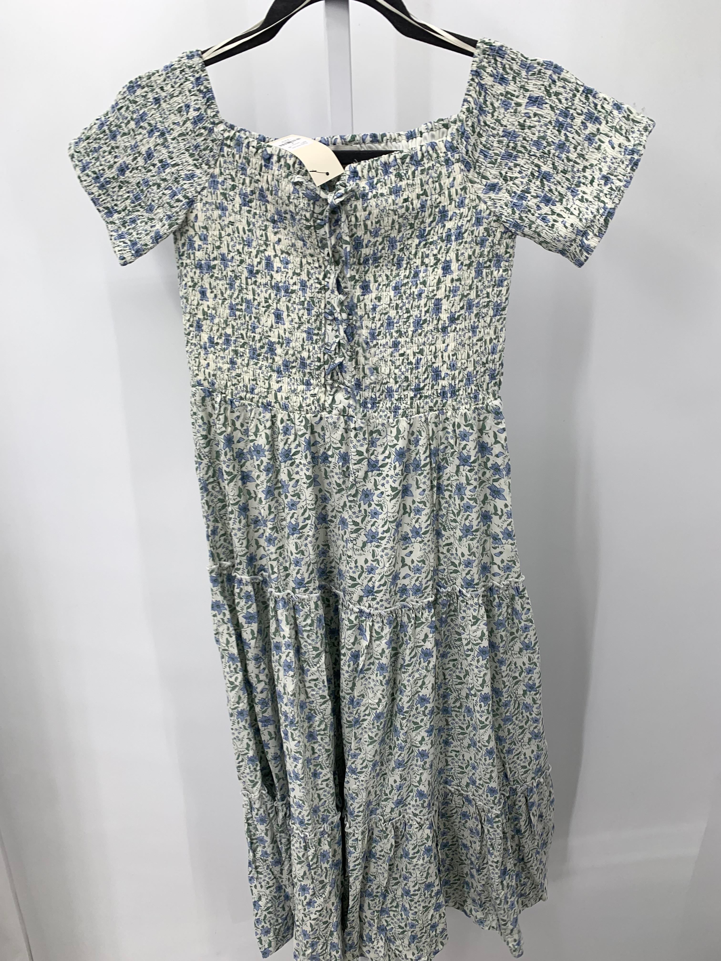 Size Medium Misses Short Sleeve Dress