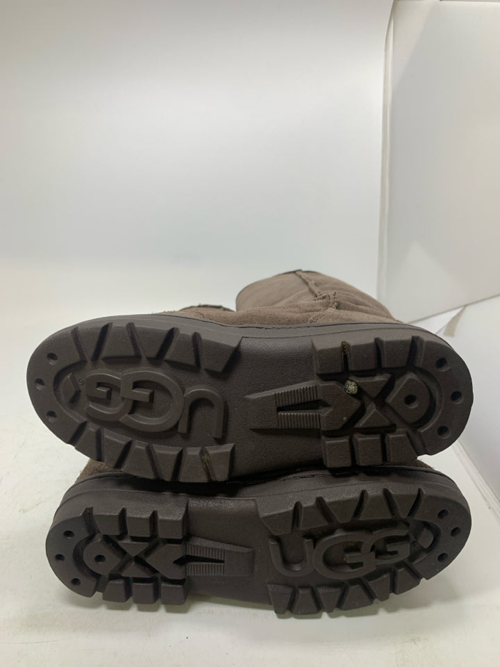 UGG Size 7 Juniors Boots