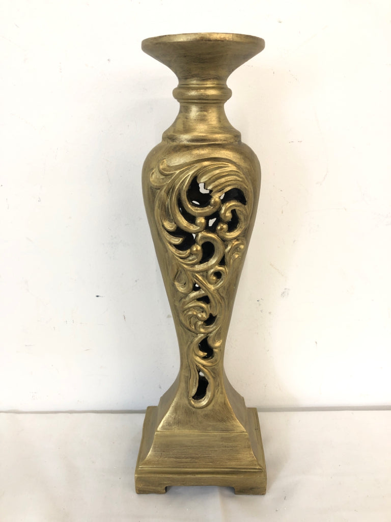 GOLD CANDLE PILLAR HOLDER.