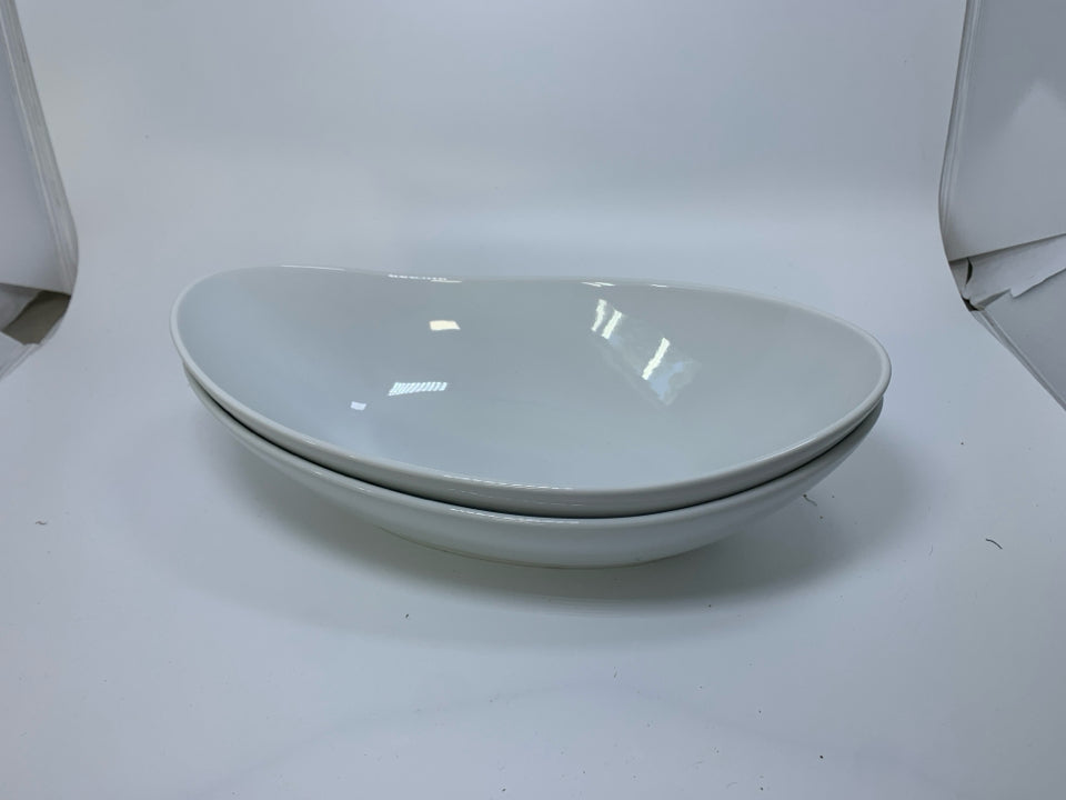 2 OVAL STONEWARE SERVING BOWLS.