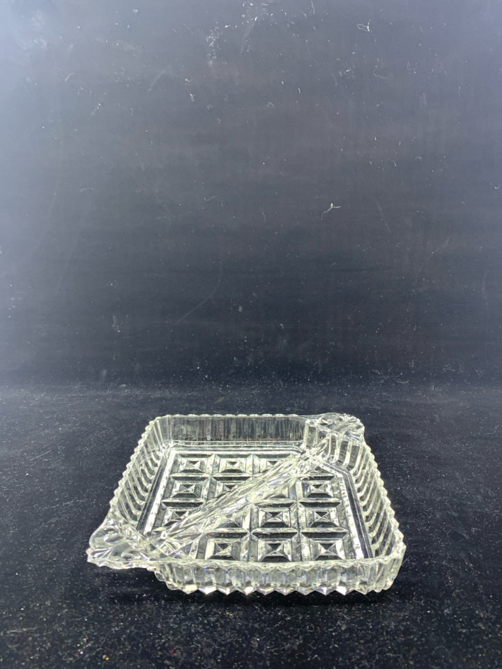 SQUARE DIVIDED GLASS DISH.