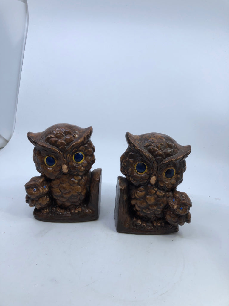 2 VTG BROWN CERAMIC OWL BOOKENDS.