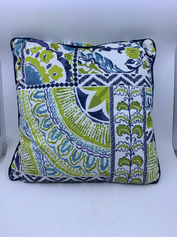 GREEN/BLUE FLORAL PILLOW.