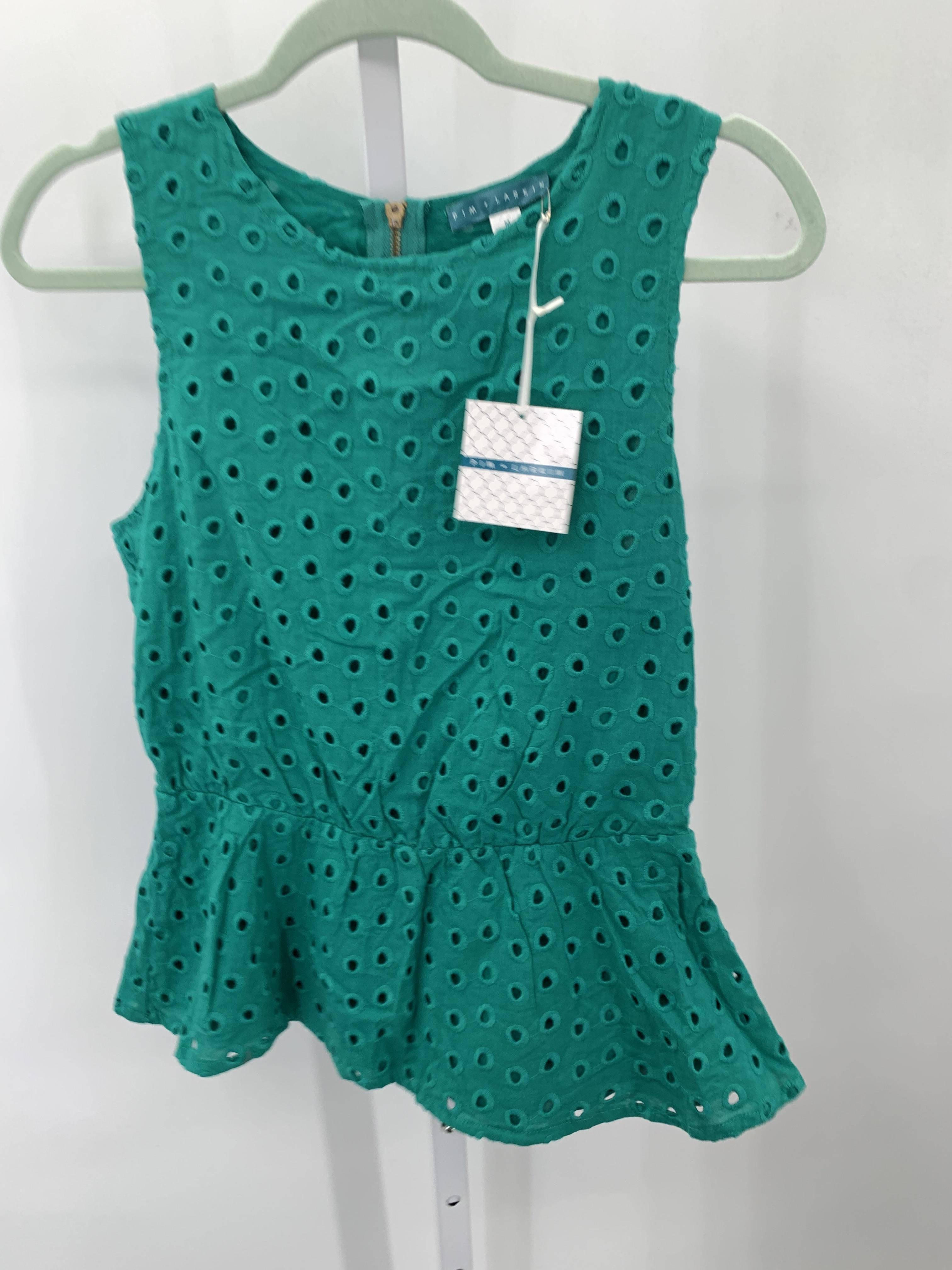 Size Medium Misses Sleeveless Shirt